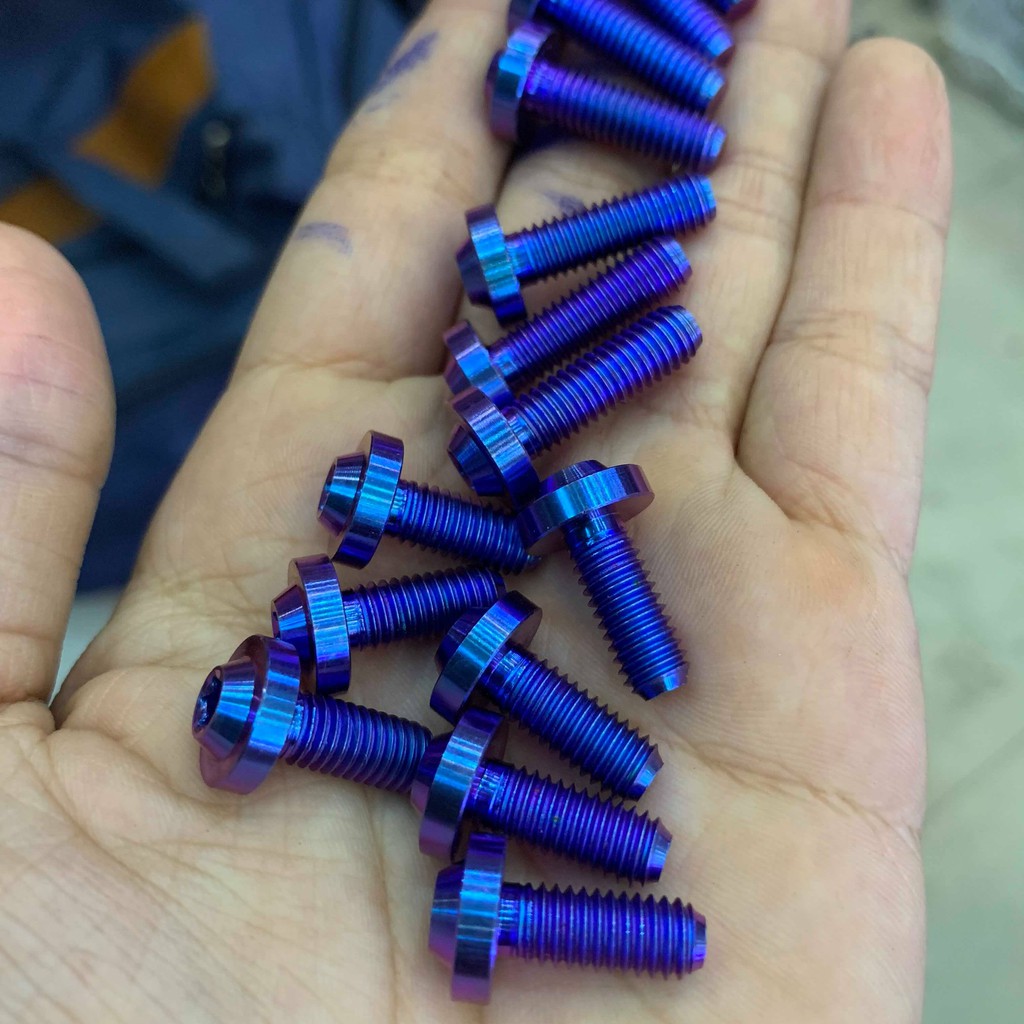 Ốc titanium GR5 6 ly 1,5 phân, 6 ly 2 phân dù nhỏ
