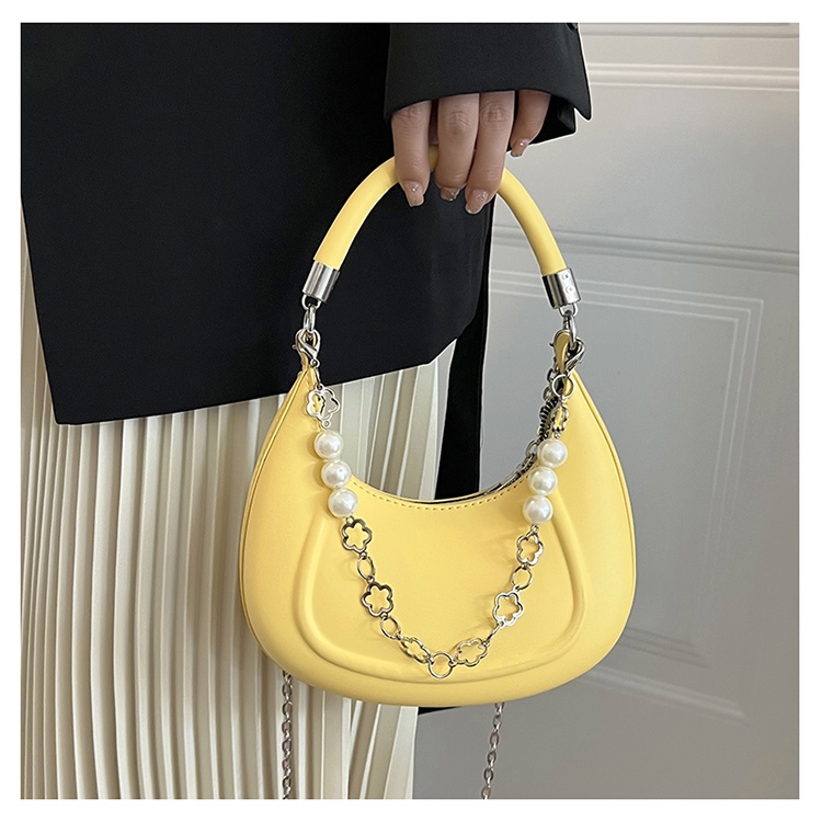 Túi Đeo Chéo Dây Xích Hình Bán Nguyệt Thời Trang