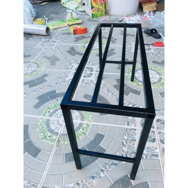 Kệ kê chậu cây dài 100cm, rộng 30cm, cao 30cm. 4 chân, 2 nan phụ, hộp thép 2x2cm