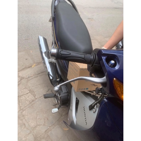 Tay nắm kiểu SH mode và gù niox chống gỉ gắn xe máy