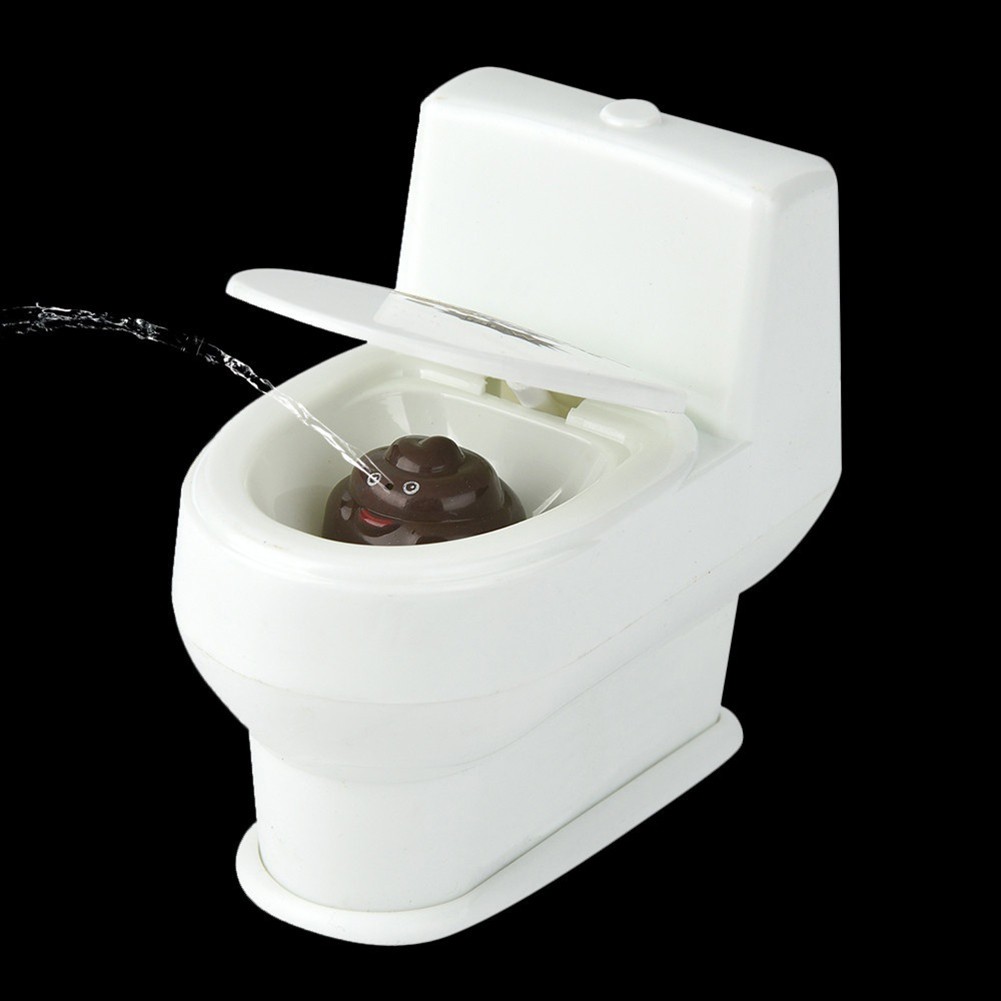 Đồ chơi bồn cầu phun nước lạ mắt
