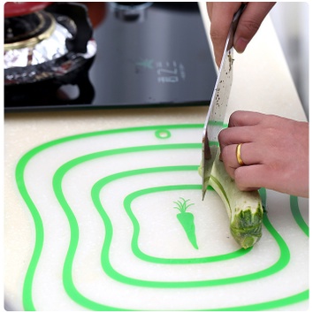 Thớt nhựa mini cắt hoa quả tiện dụng