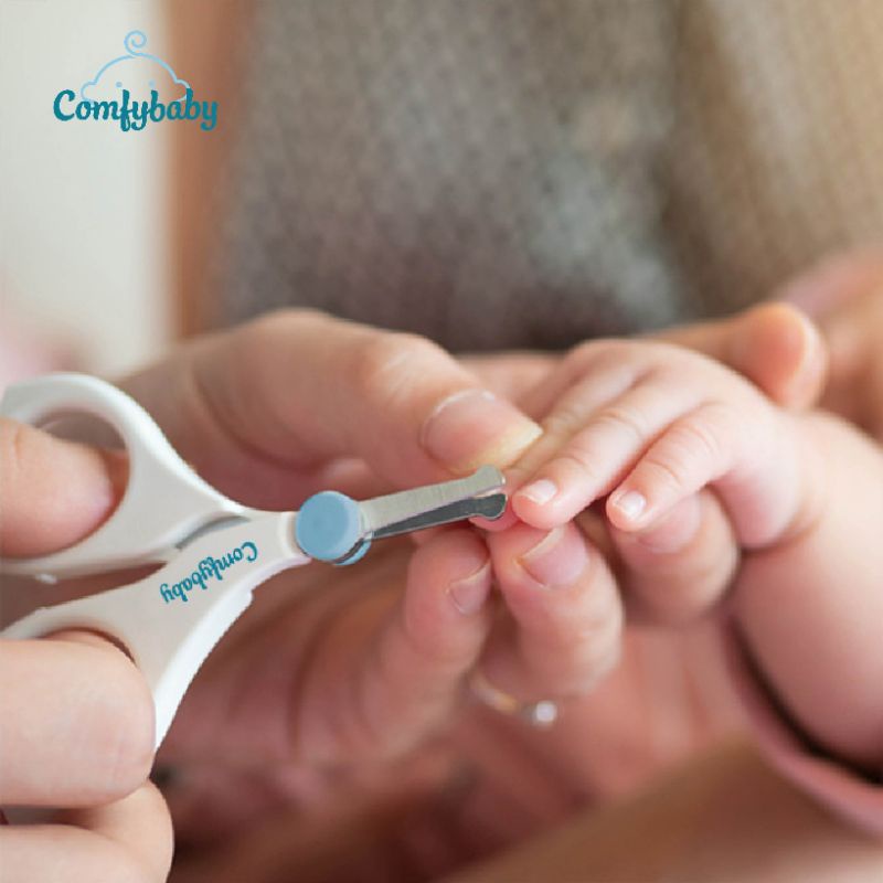 Bộ sản phẩm chăm sóc đa năng cho bé Comfy Baby : Bấm cắt móng tay, kéo cắt, dũa móng tay và nhíp
