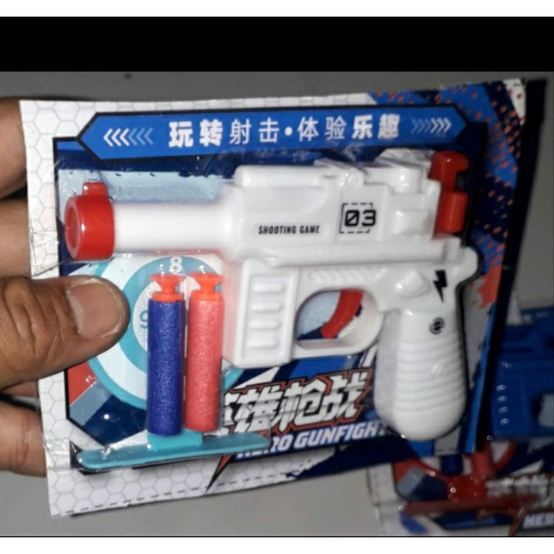 Một cái mô hình bằng nhựa dài 12 cm đạnxốp rất đẹp