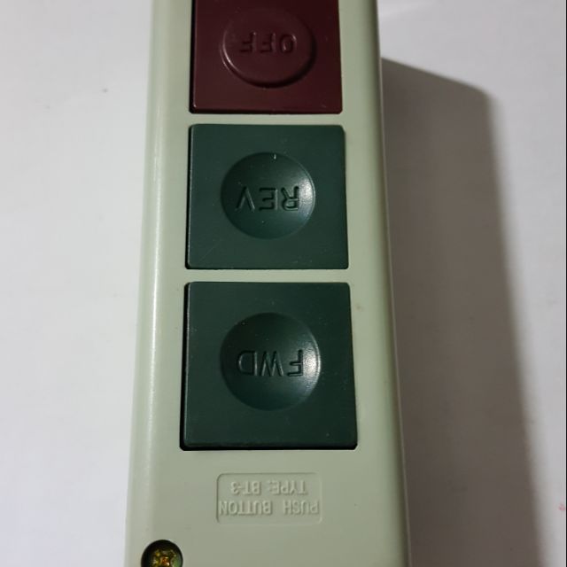 Công tắc 3 Nút BT3