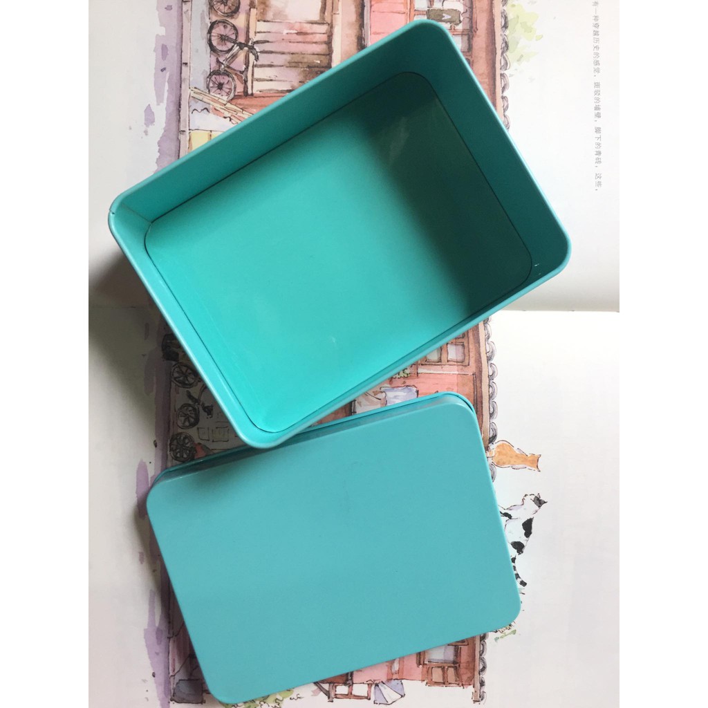 Hộp thiếc xinh xắn