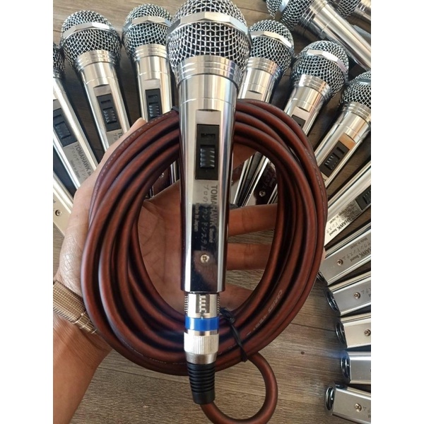 Mic Có Dây TOMAHAWK Made In Japan Hút Giọng, Hát Nhẹ, Hỗ Trợ Chống Hú Tốt,Khung INOX Cứng Cáp,Dây Chống Xoắn