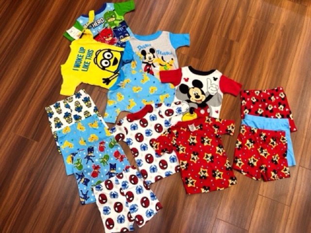 Bộ quần áo Disney cộc tay hoạ tiết đáng yêu cho bé , chất thun co giãn tốt thấm hút mồ hôi