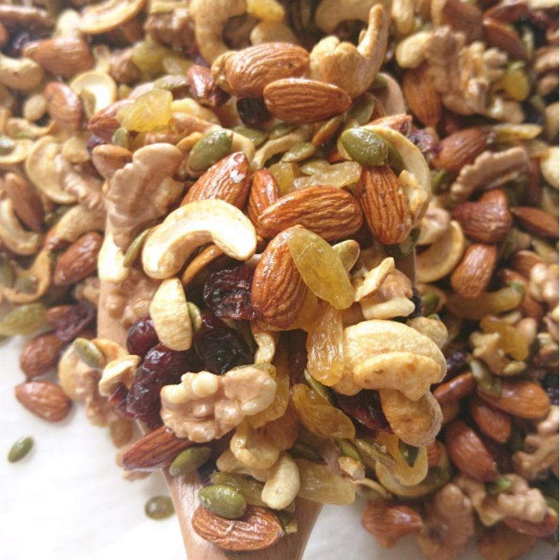 GRANOLA NƯỚNG MẬT ONG CAO CẤP MẸ TÔM (NGŨ CỐC HẠT, ĂN KIÊNG,HẠNH NHÂN,HẠT ĐIỀU, YẾN MẠCH, K MACCA)