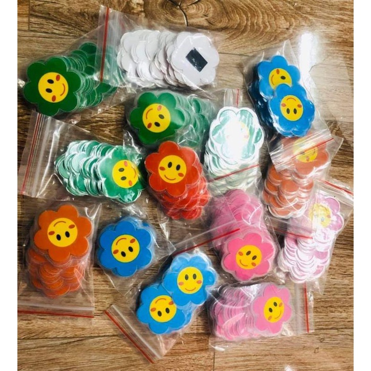 Hoa nam châm 5cm đính bảng