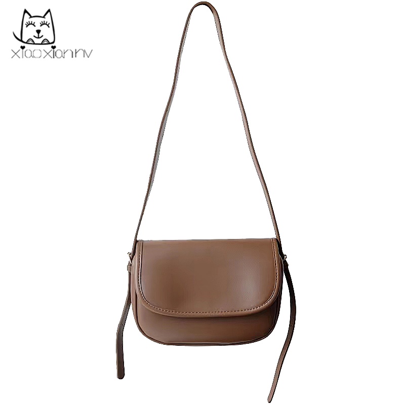 Túi đeo chéo dễ phối đồ kiểu dáng thời trang cho nữ