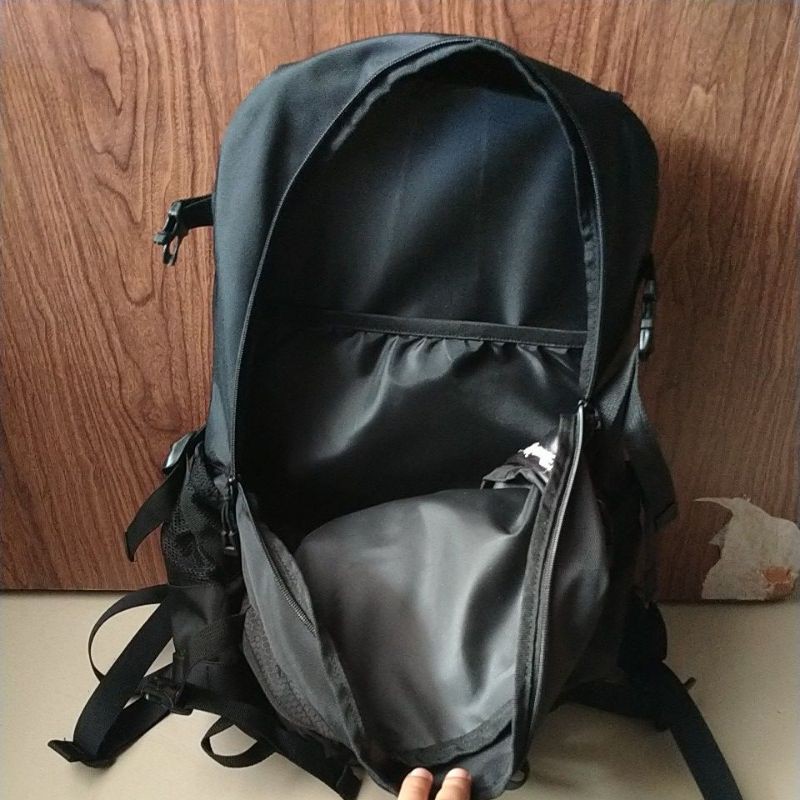 The North Face Ba Lô Đeo Vai Crushbond Cỡ 35 L + Che Mưa Tiện Dụng