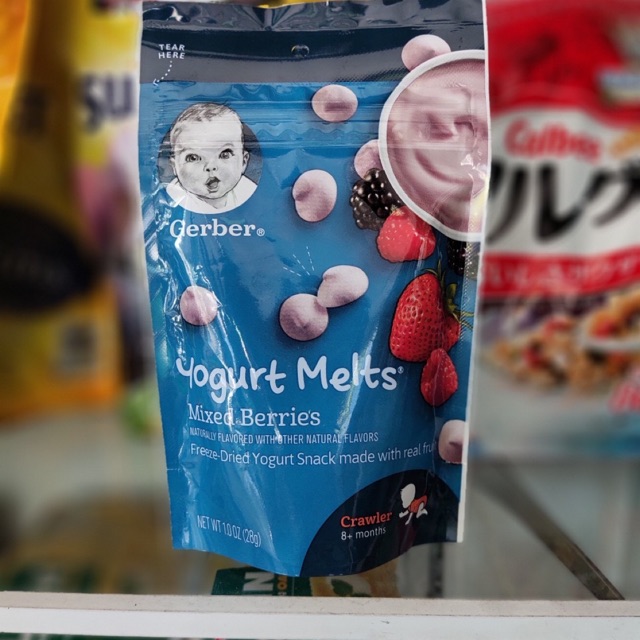 Sữa chua khô GERBER YOGURT MELTS vị hỗn hợp dâu và việt quất date 2020 bịch 28g
