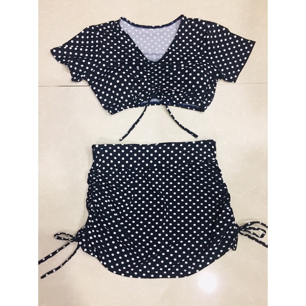 Bikini 2 mảnh áo croptop mix chân váy rút dây chấm bi size 55-70 kg