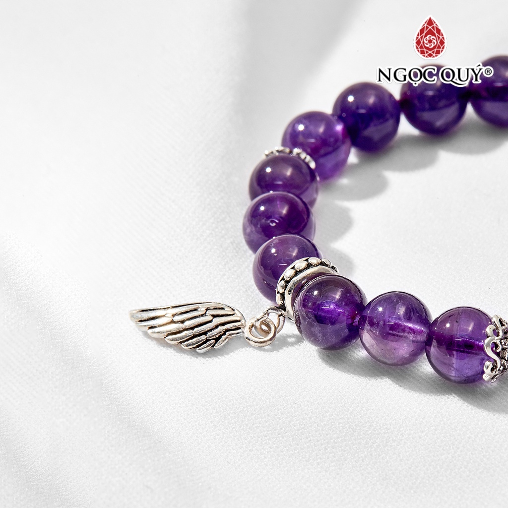 Vòng tay TA tím phối charm cánh bạc - Ngọc Quý