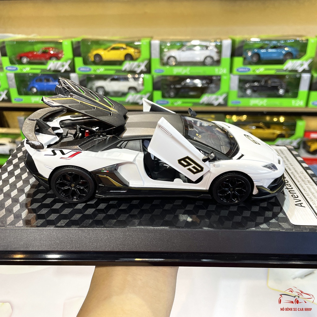 Mô hình xe ô tô hợp kim Lamborghini Aventador SVJ63 tỉ lệ 1:24 hãng MSZ 2 màu