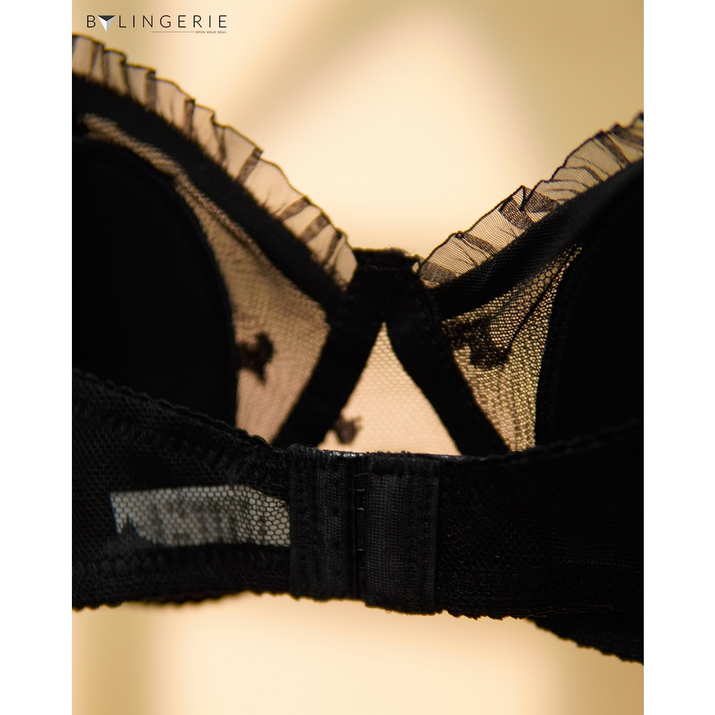 Áo lót ren nữ BY LINGERIE màu đen không gọng mút mỏng B304