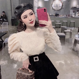 Áo voan lông + chân váy nhung