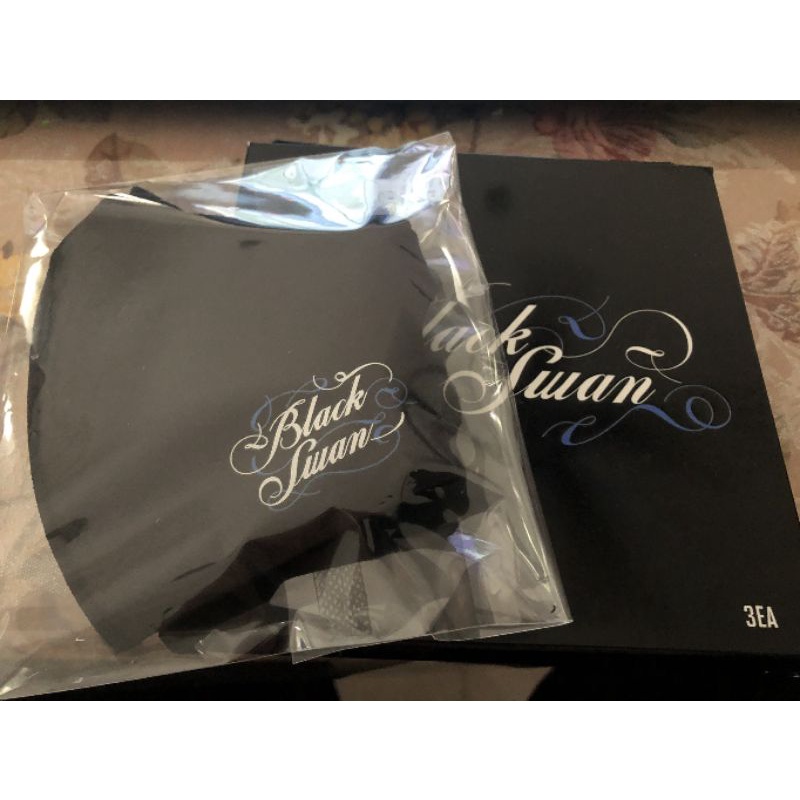 BTS BLACK SWAN: FACE MASKS | KHẨU TRANG BTS 3 chiếc /1 hộp (OFFICIAL,THEMED MERCH)