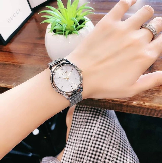 Đồng hồ nữ Citizen EM0504-81A Eco-drive - Kính khoáng cứng - Dây kim loại - Size 32mm chính hãng