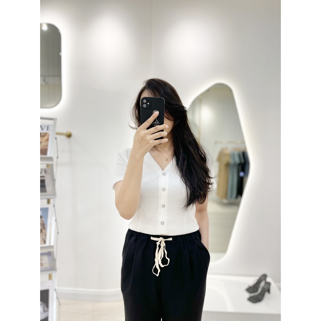 Áo Bigsize Nữ Tú Mỡ Áo Bigsize Thiết Kế Thon Gọn Tôn Dáng Áo Thun Gân Basic Đi làm dạo phố Đủ size 50-80kg AOBASIC