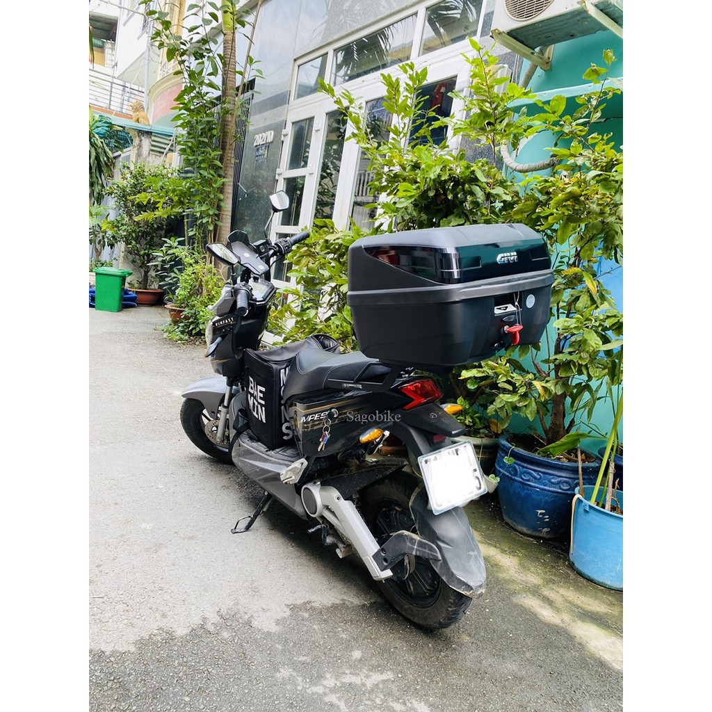 Thùng xe Vinfast Impes, thùng Givi B32NB và baga Impes, hàng Givi chính hãng, mới 100%