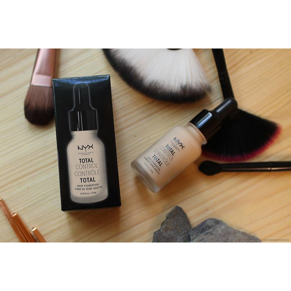 Kem nền Nyx Total Control Drop Foundation.