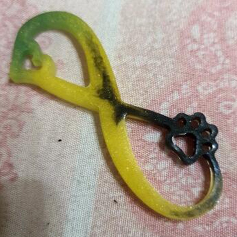 Khuôn Nhựa Làm Móc Khóa Thủ Công Hình Trái Tim