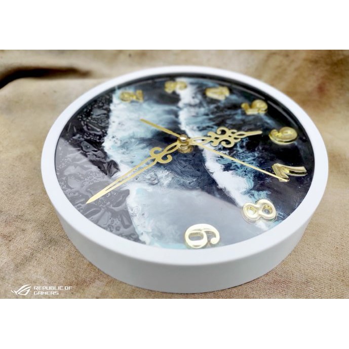 Đồng hồ để bàn trang trí kim trôi  - epoxy resin(HW 07)