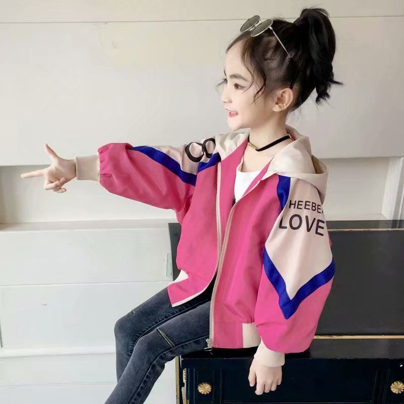 Áo khoác có mũ trùm phối màu sắc tương phản thời trang mùa thu cho bé gái