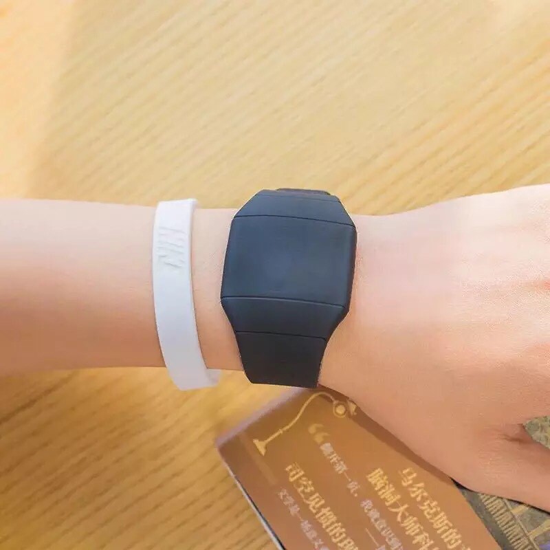 [GIÁ SỈ] Đồng Hồ Điện Tử Dây Silicon Thể Thao Dành Cho Nam - Nữ | BigBuy360 - bigbuy360.vn