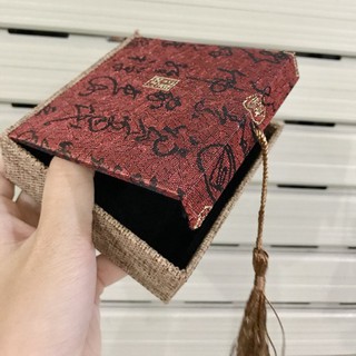 Hộp gấm đựng nhẫn phong cách Trung Hoa, hộp đựng quà đựng nhẫn cỡ nhỏ phong cách Trung Hoa đẹp và lạ mắt Asam