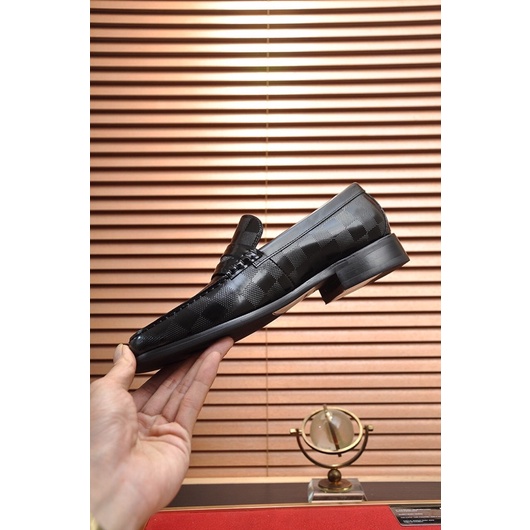 Giày tây lười cho nam thương hiệu Louis Vuitton LV da thật cao cấp hoạ tiết caro