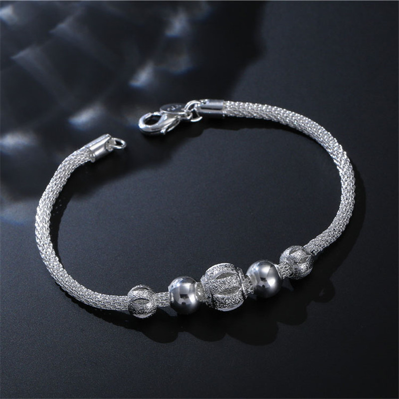 Bạc Cổ Điển May Mắn Vòng Tay Cutout Vật Trang Trí