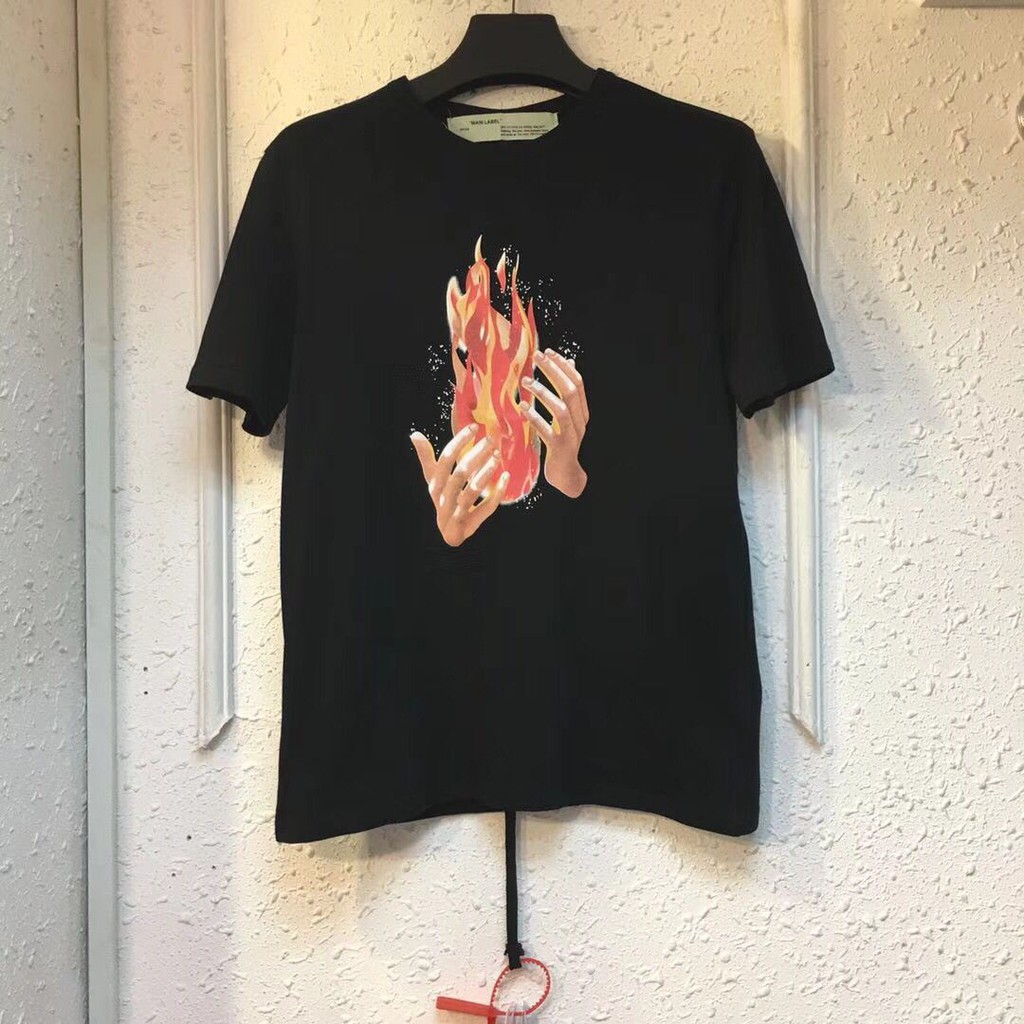 Bộ quần áo mùa hè hot hot | BigBuy360 - bigbuy360.vn