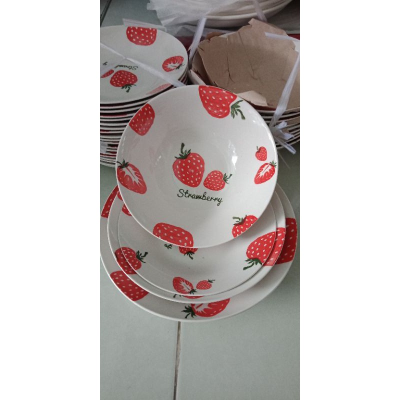 Dĩa Sâu Lồng Lớn và Nhỏ Trái Dâu Cực Cool