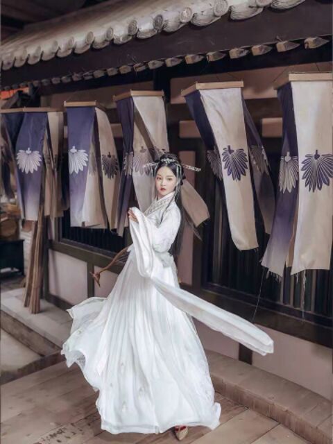 Hán phục Trắng