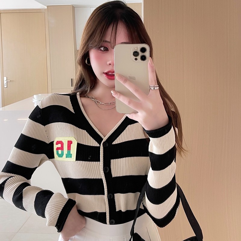 Áo Khoác Cardigan Dệt Kim Cổ Chữ V Dáng Rộng Kẻ Sọc Xinh Xắn