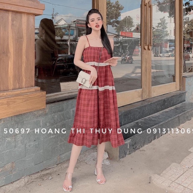 Đầm maxi hai dây kẻ đỏ (ảnh thật)