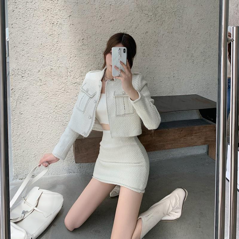 Set áo khoác dáng ngắn phối chân váy lưng cao thời trang mùa thu 2021