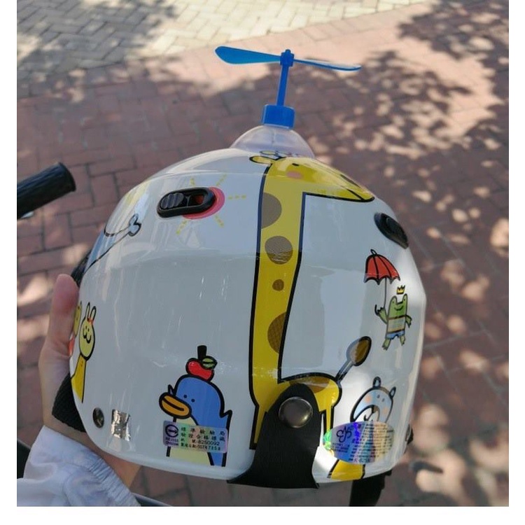 Chong chóng, sừng gắn trang trí mũ bảo hiểm