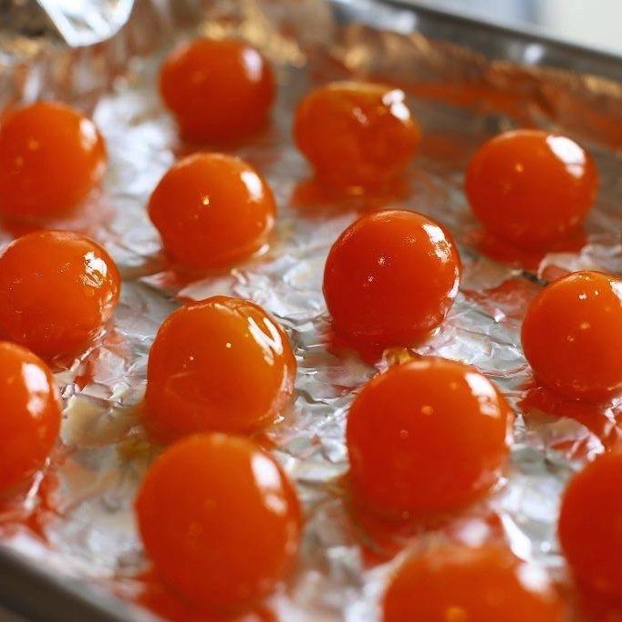 Lòng Đỏ Trứng Muối - HAI DANH