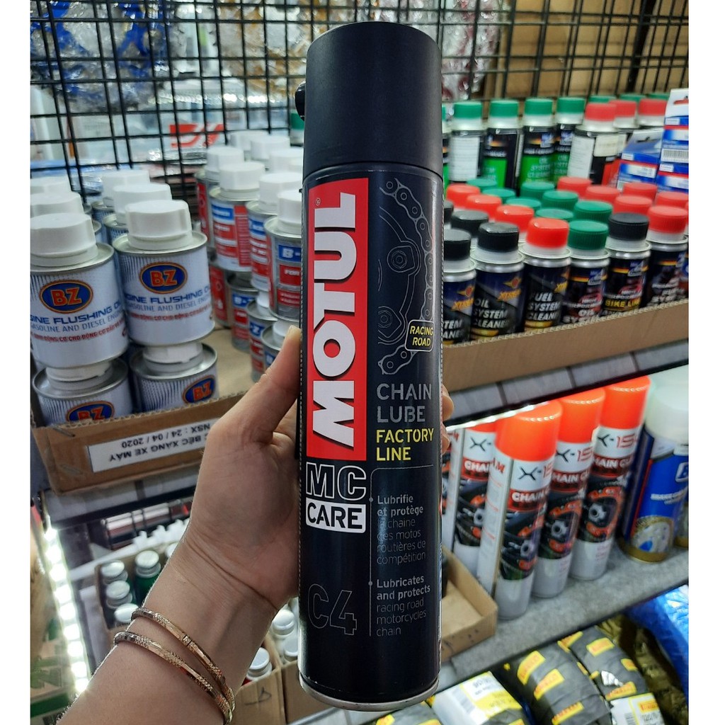 Xịt dưỡng sên / xích Motul C4 Chain Lube Factory Line 400ml