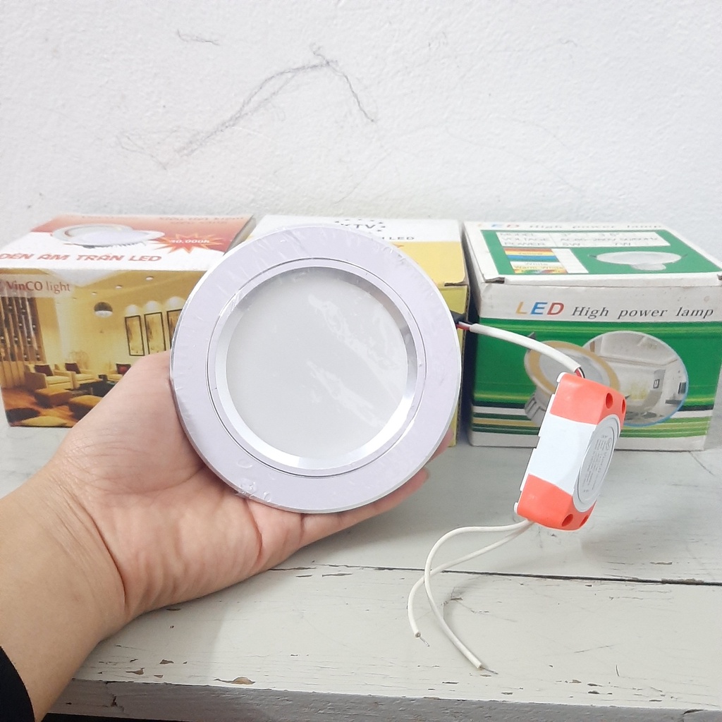 Đèn led âm trần 7w 3 màu, đèn led âm trần viền trắng, đế tản nhiệt, phi 90mm