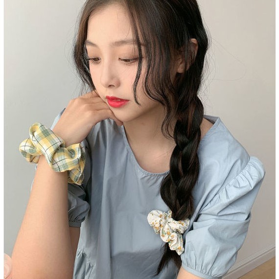 Scrunchies hoa caro màu tím cột tóc vải dễ thương nữ