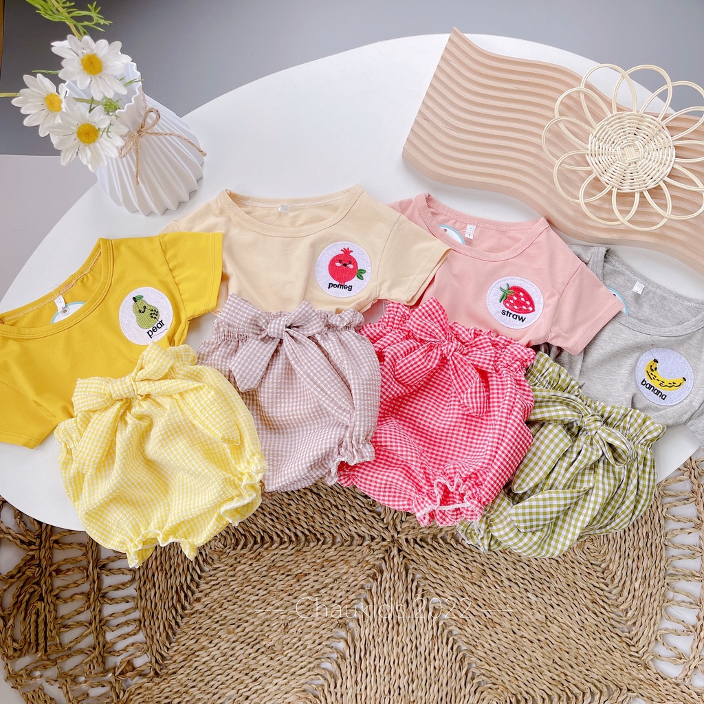 Bộ áo phông chất cotton thêu đắp kèm quần chip cột nơ xinh xắn cho bé gái