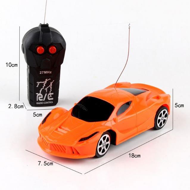 Xe ô tô điều khiển từ xa