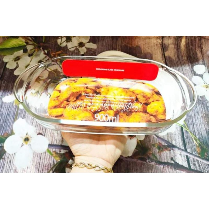 Hộp thủy tinh chịu nhiệt có nắp Lock&Lock Easy Cook hình Ovan 900ml .