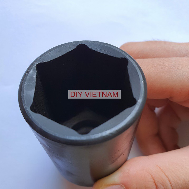 Khẩu vặn ốc đen dài 1/2 inch Hãng Santa Mỹ thép CR-Mo (Tuýp 1/2 dài của Mỹ) (Bán Lẻ)