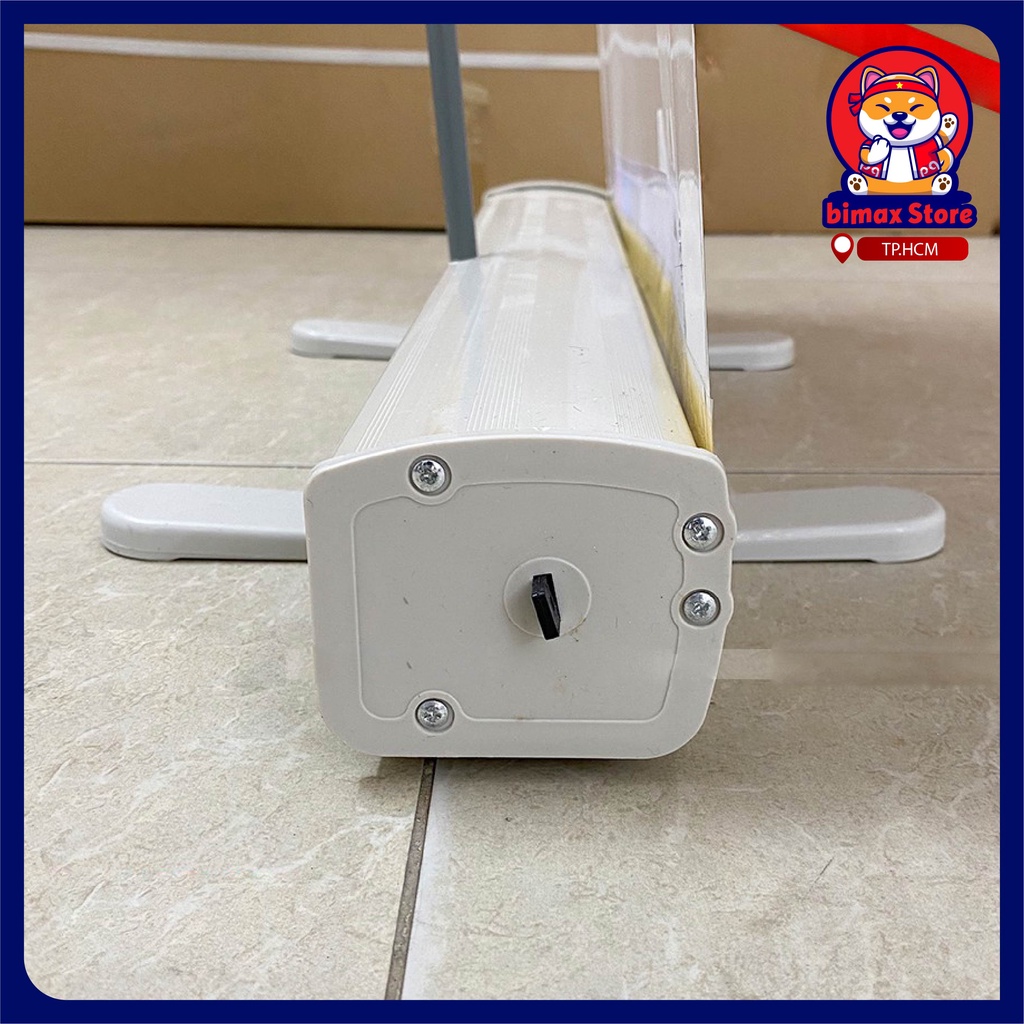 Standee Cuốn Bằng Chất Liệu Nhựa